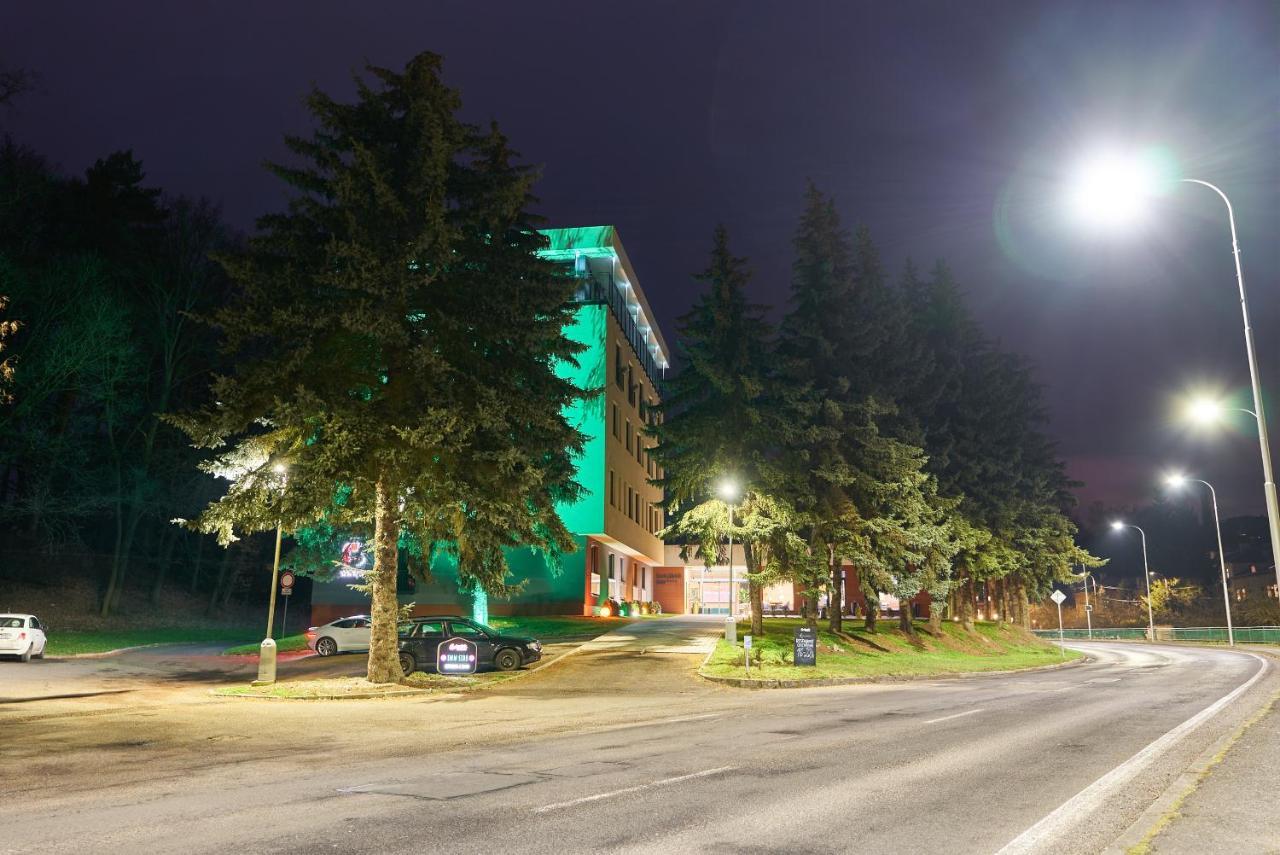 Parkhotel Carlsbad Inn Dalovice Kültér fotó
