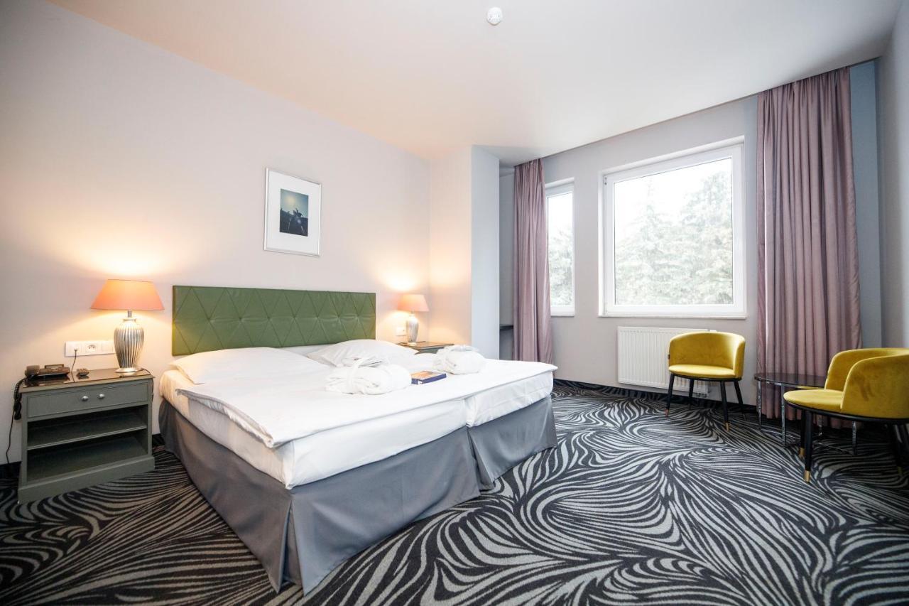 Parkhotel Carlsbad Inn Dalovice Kültér fotó