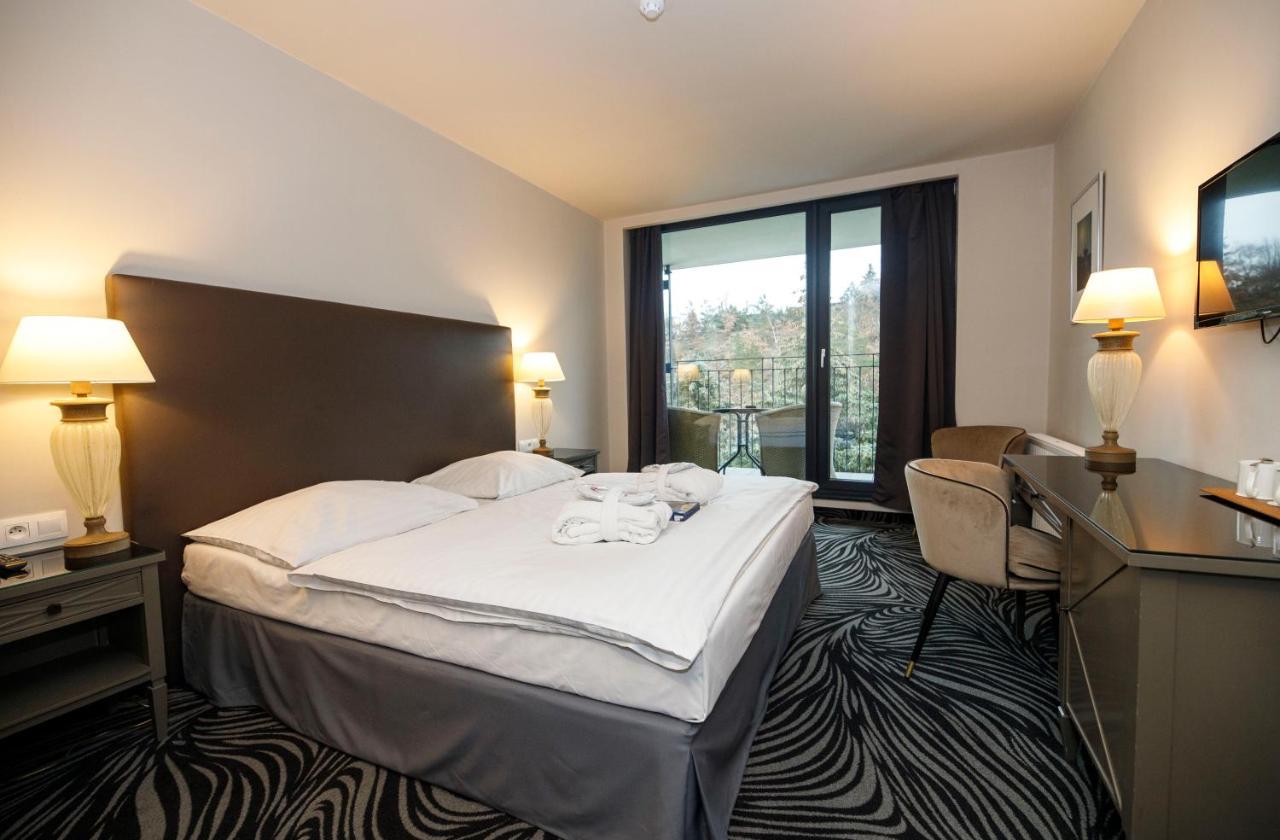 Parkhotel Carlsbad Inn Dalovice Kültér fotó