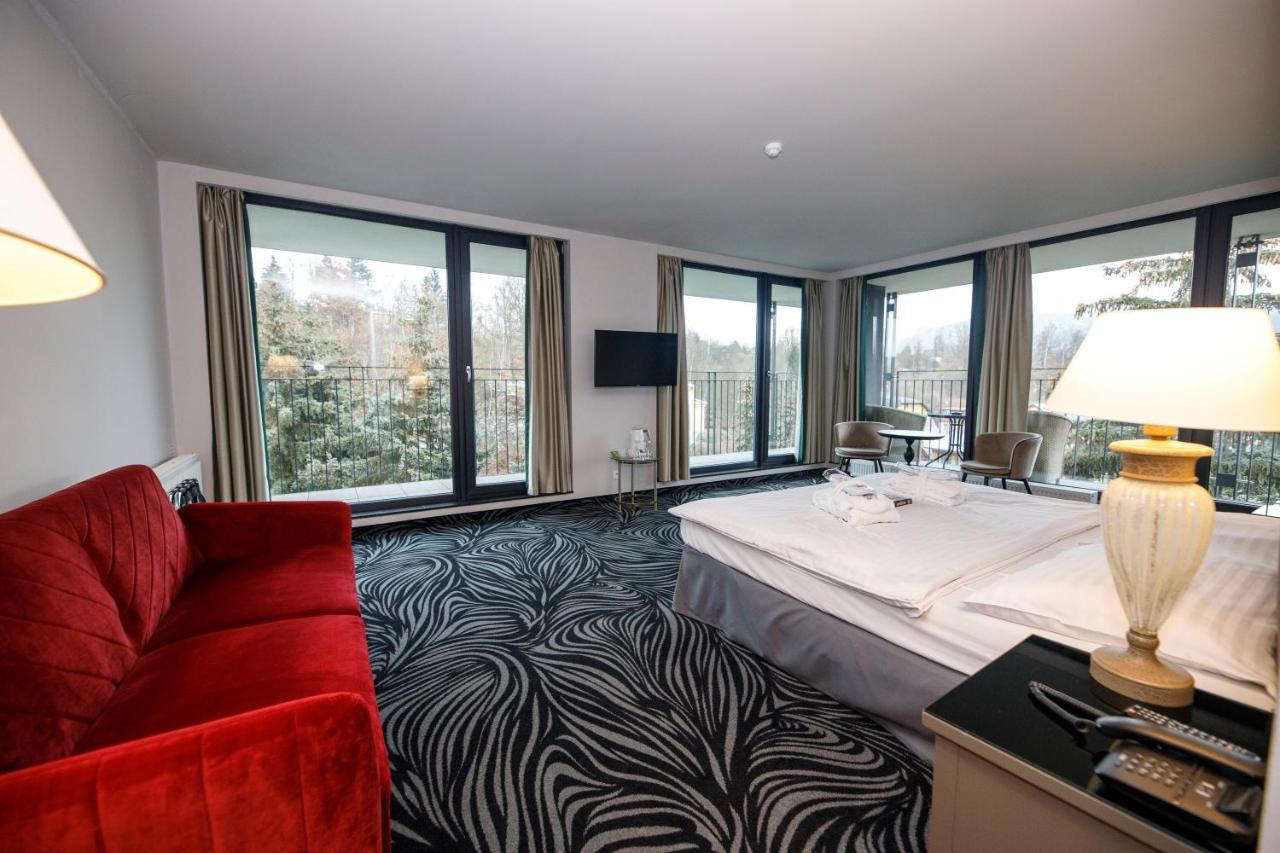 Parkhotel Carlsbad Inn Dalovice Kültér fotó