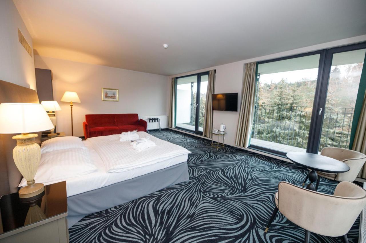Parkhotel Carlsbad Inn Dalovice Kültér fotó