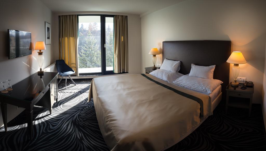 Parkhotel Carlsbad Inn Dalovice Kültér fotó