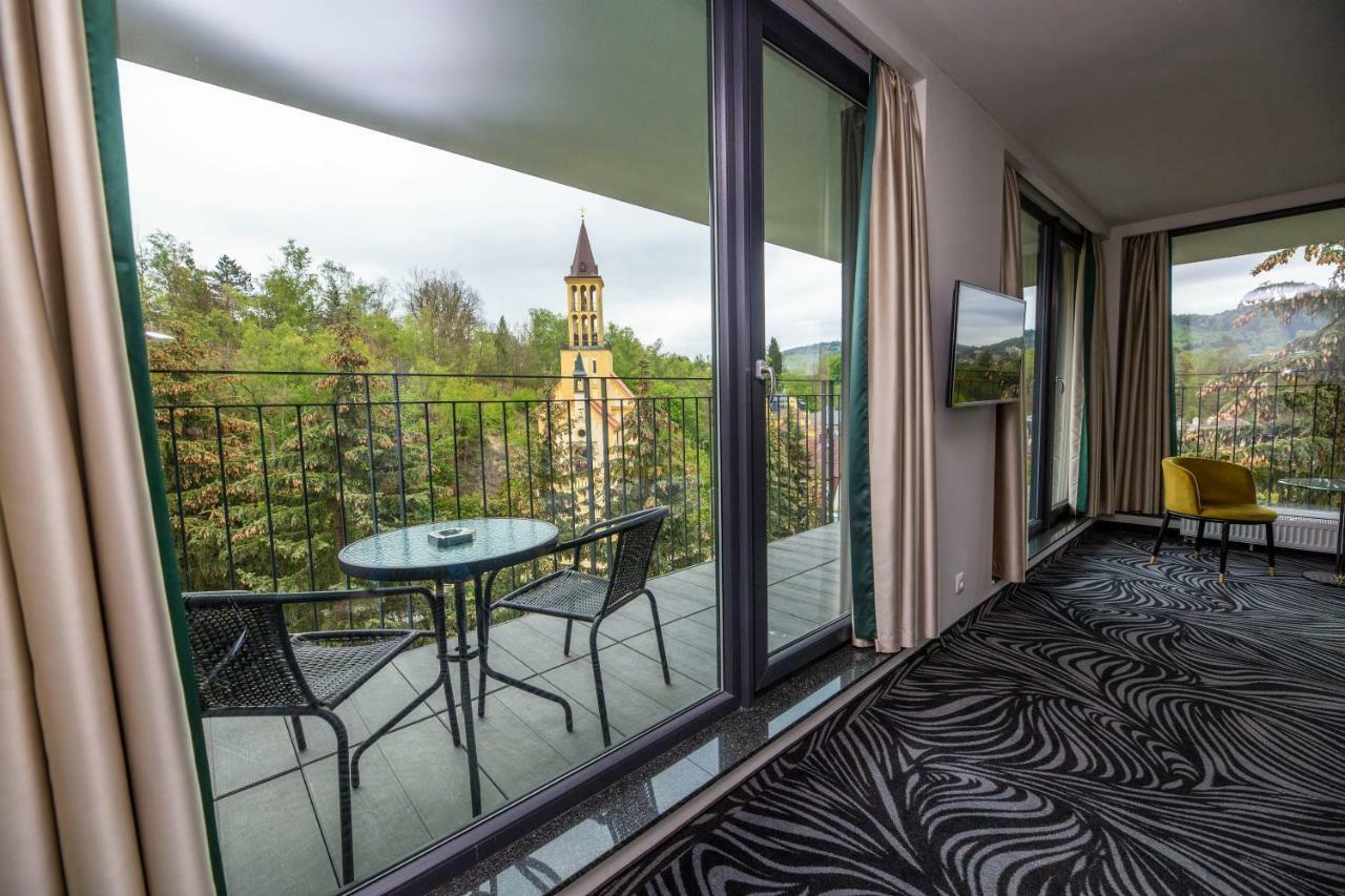 Parkhotel Carlsbad Inn Dalovice Kültér fotó